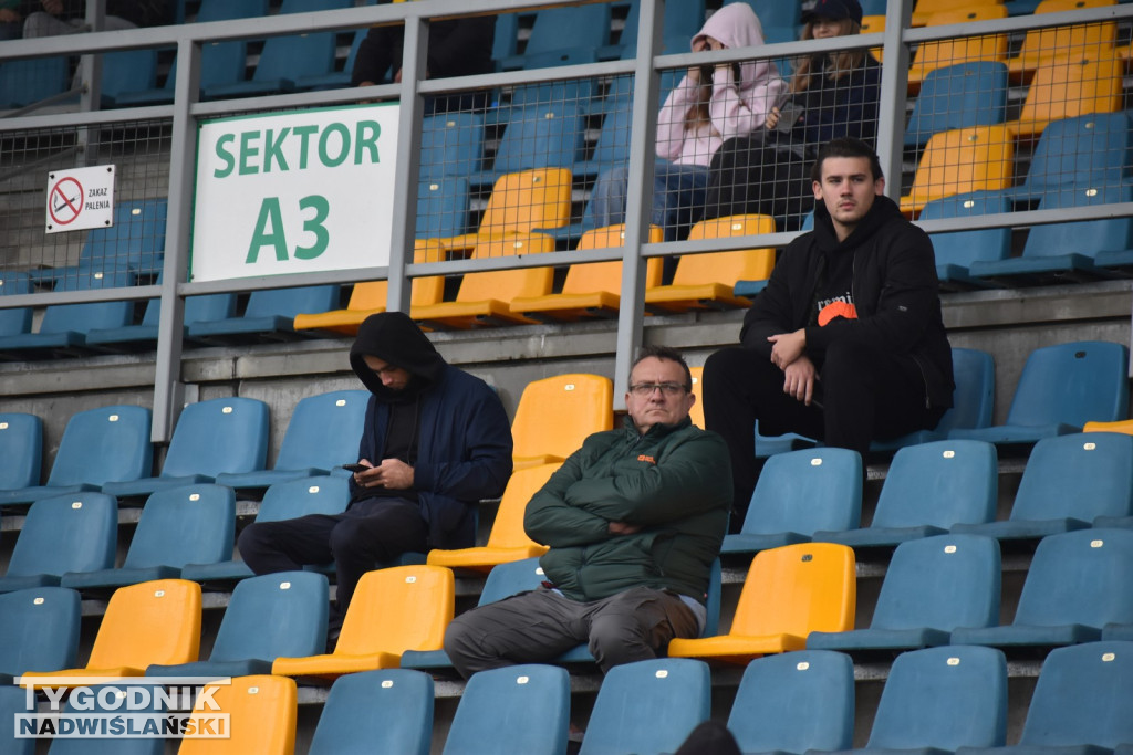 Zdjęcia z trybun mecz Siarka - Pogoń-Sokół