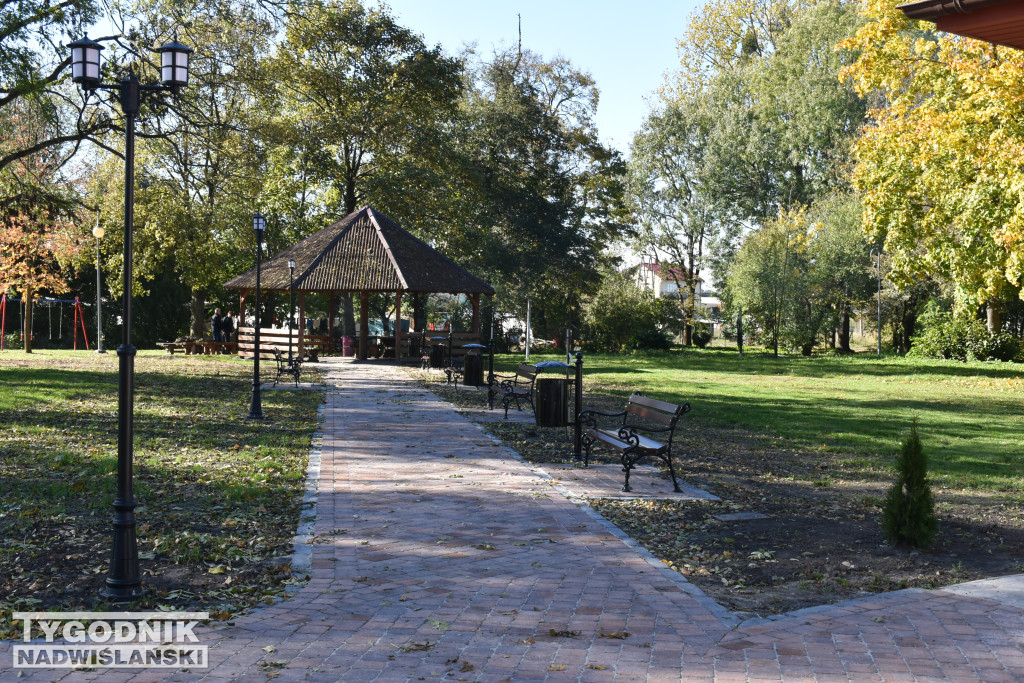 Park w Błoniu po rewitalizacji