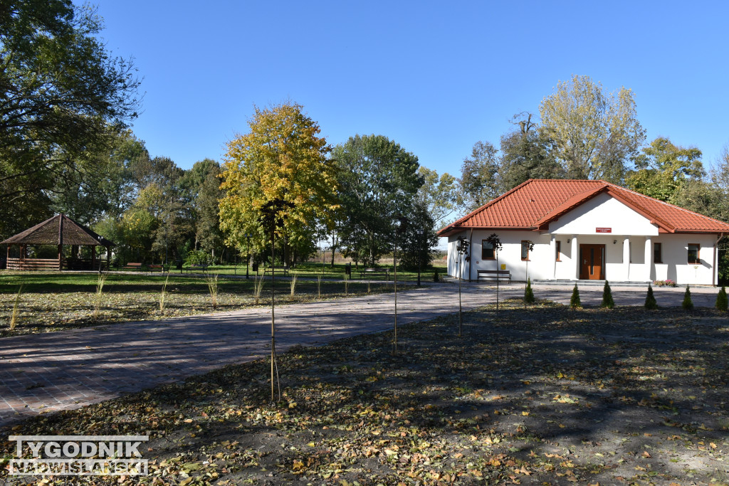 Park w Błoniu po rewitalizacji