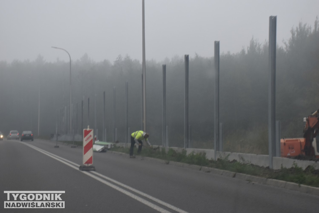 Montaż ekranów na obwodnicy Tarnobrzega