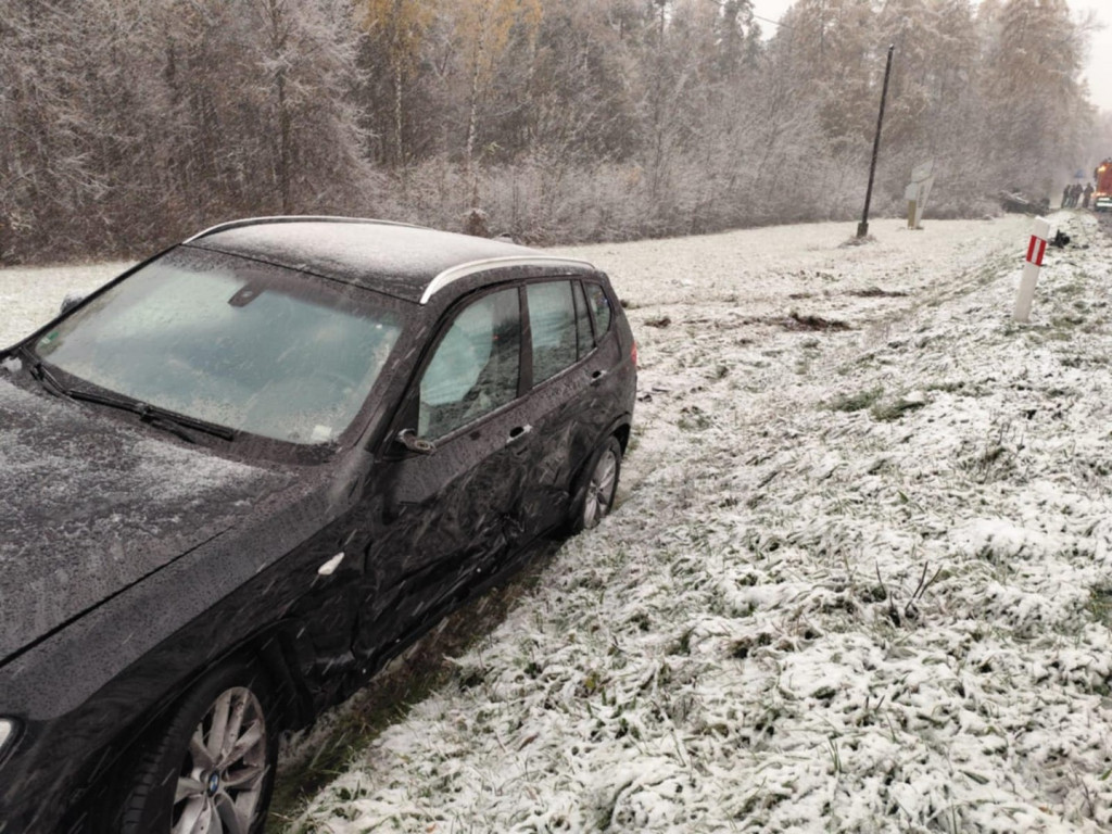 Wypadek na drodze wojewódzkiej w pow. staszowskim