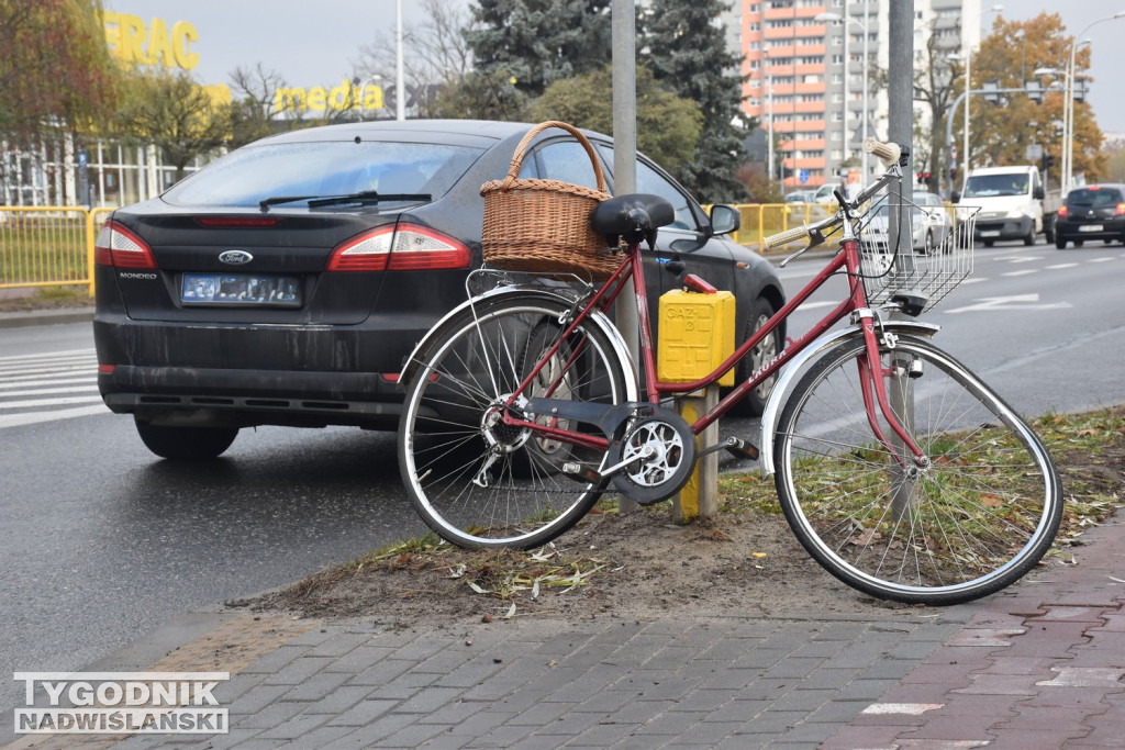 Potrącenie przy Lidlu w Tarnobrzegu.