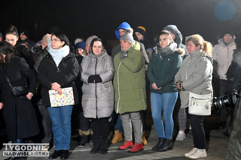 Protest w sprawie szkół w gminie Grębów trafił do TVP