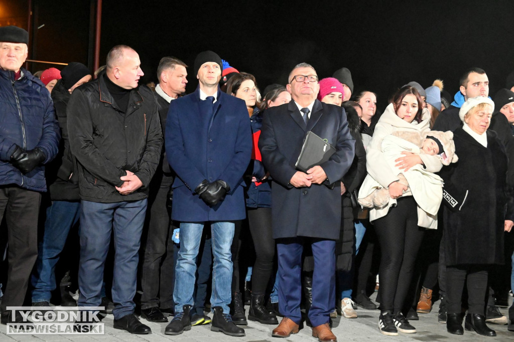 Protest w sprawie szkół w gminie Grębów trafił do TVP