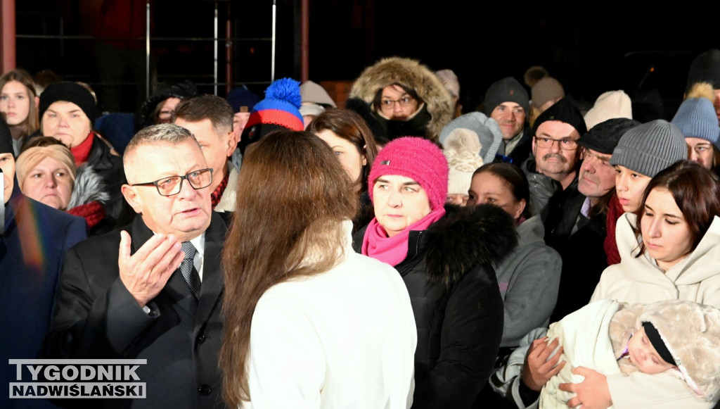 Protest w sprawie szkół w gminie Grębów trafił do TVP