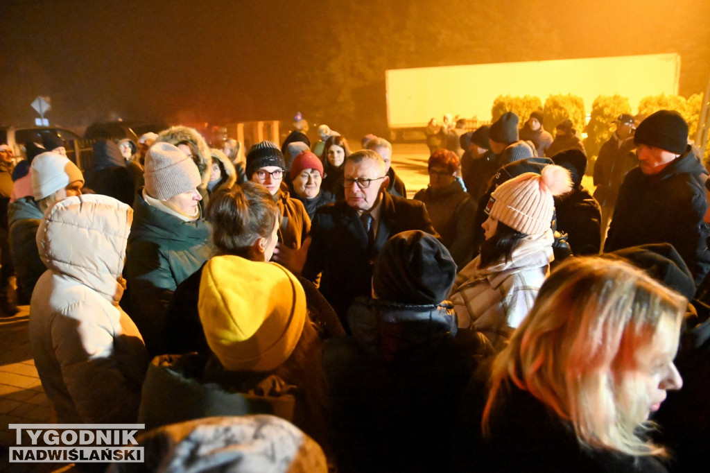 Protest w sprawie szkół w gminie Grębów trafił do TVP