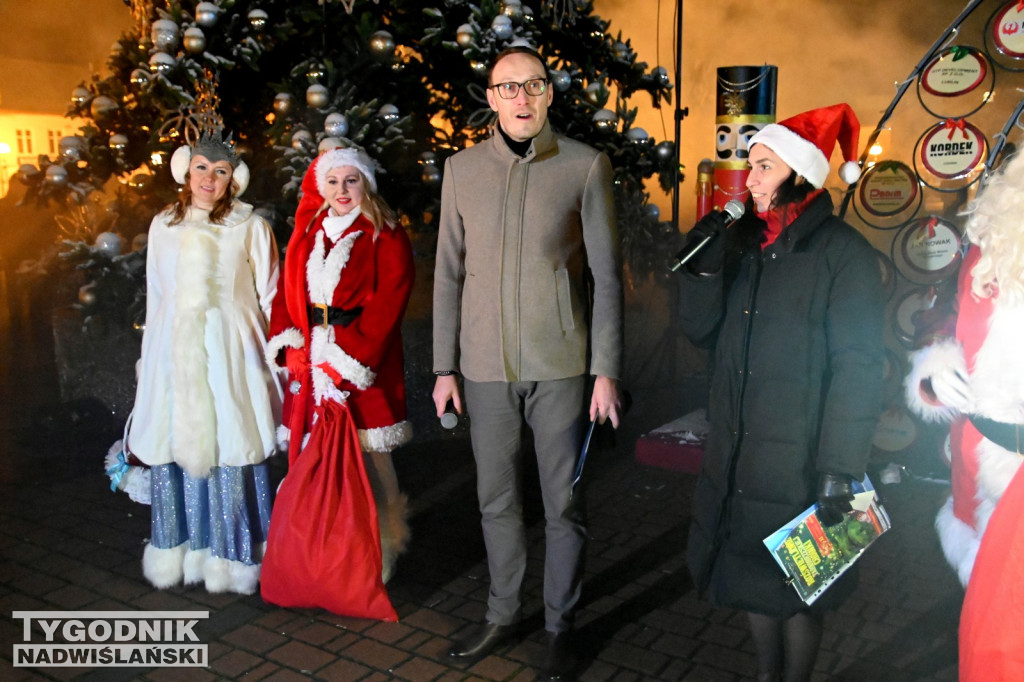 Rozświetlanie miejskiej choinki w Tarnobrzegu