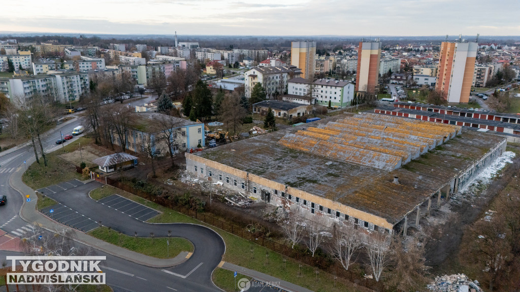 Ruszyła rozbiórka sklepu DAO w Tarnobrzegu