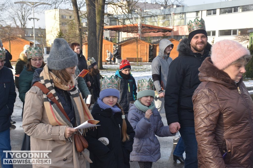 Orszak i jasełka w Nowej Dębie