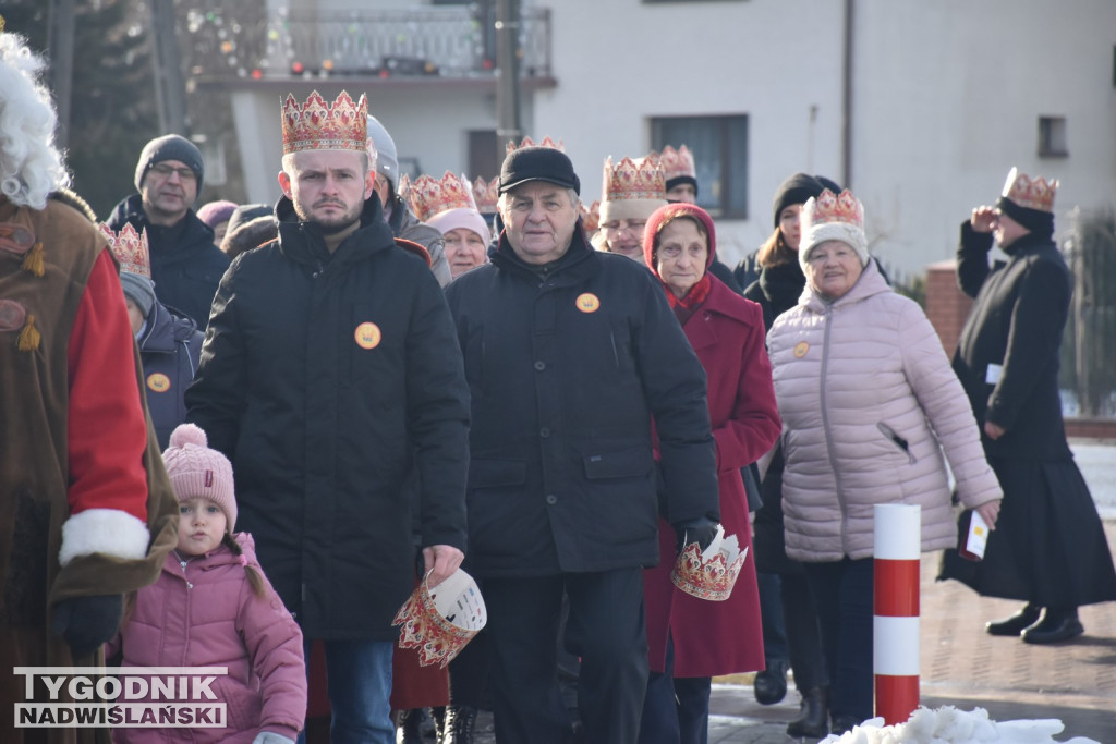 Orszak i jasełka w Nowej Dębie