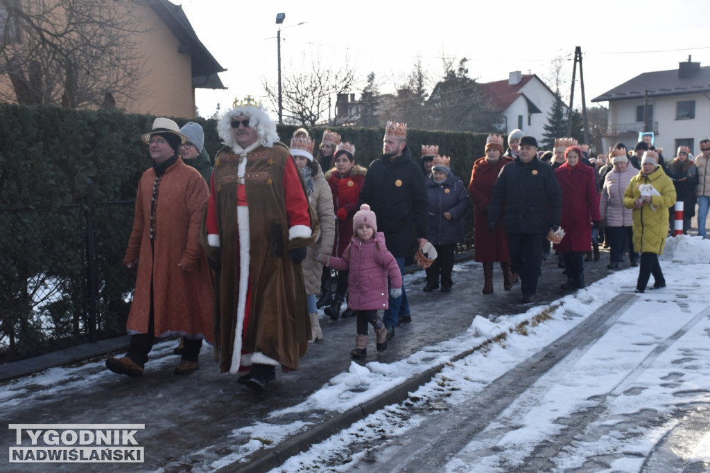 Orszak i jasełka w Nowej Dębie