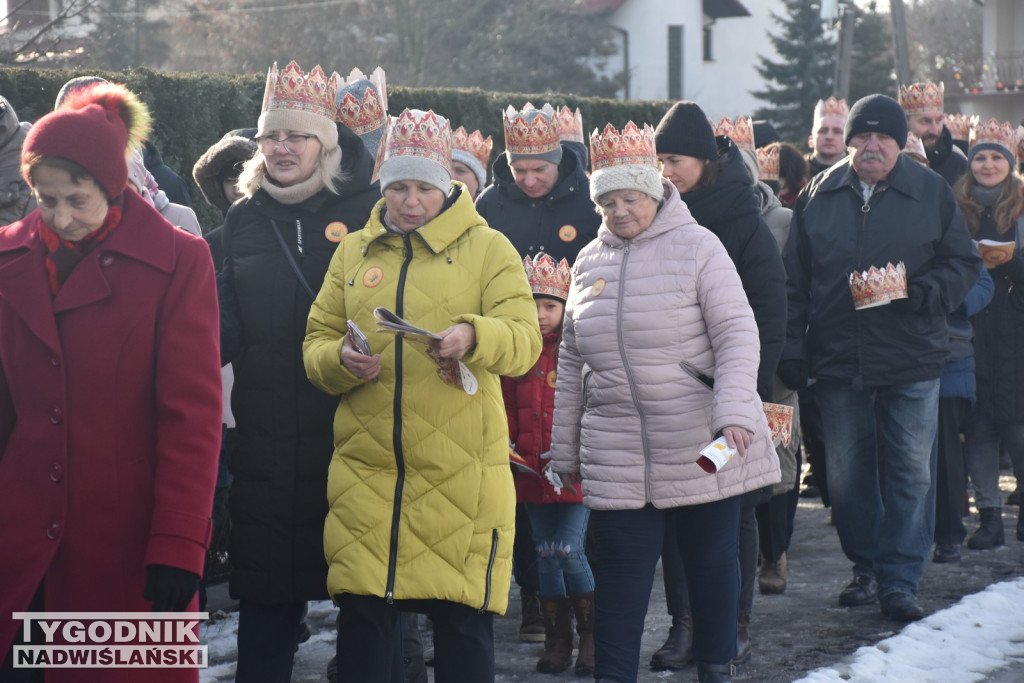 Orszak i jasełka w Nowej Dębie