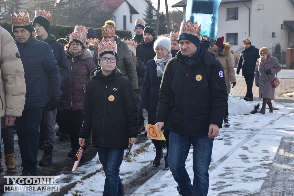 Orszak i jasełka w Nowej Dębie