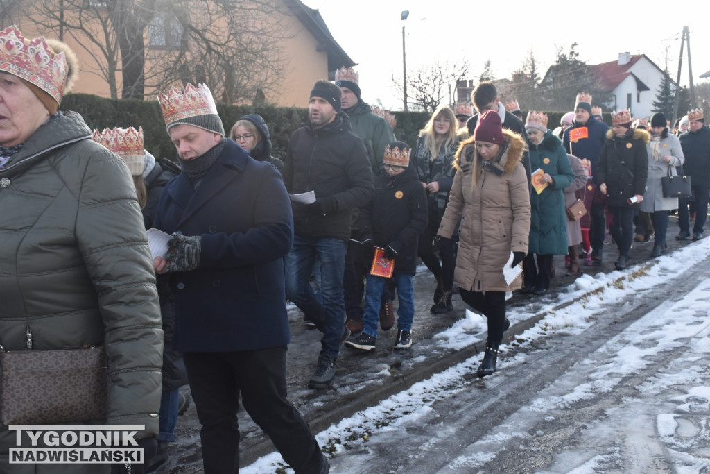 Orszak i jasełka w Nowej Dębie