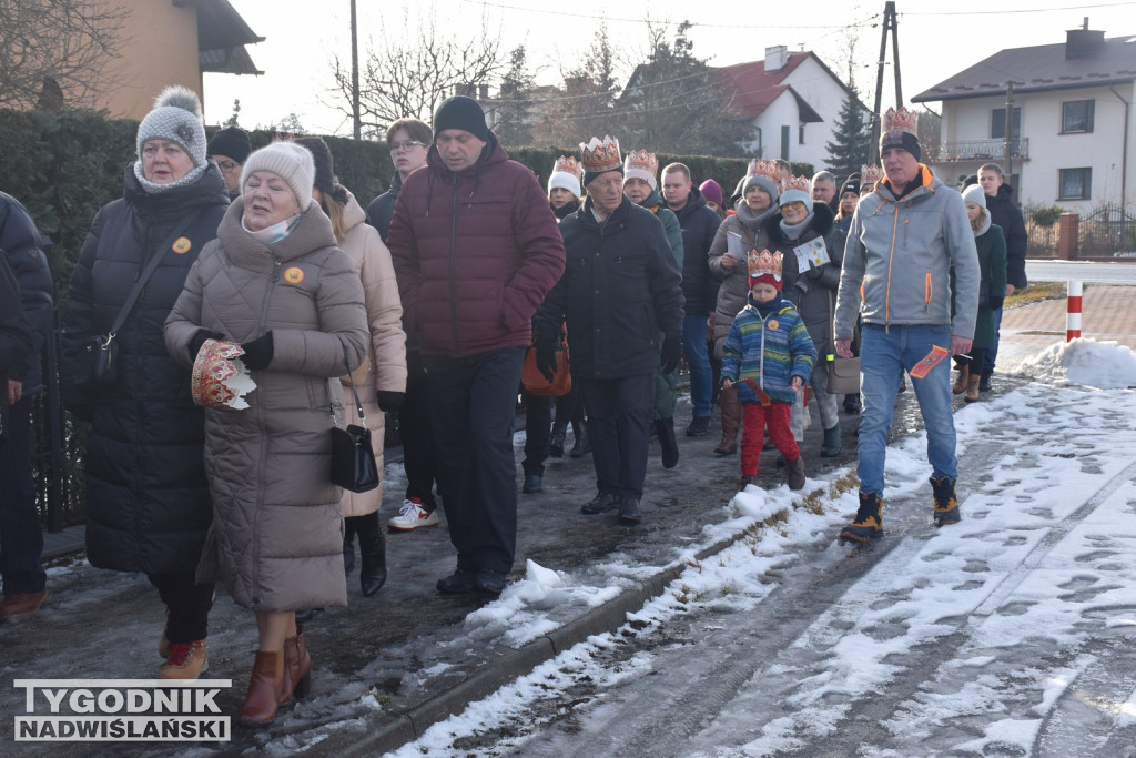 Orszak i jasełka w Nowej Dębie