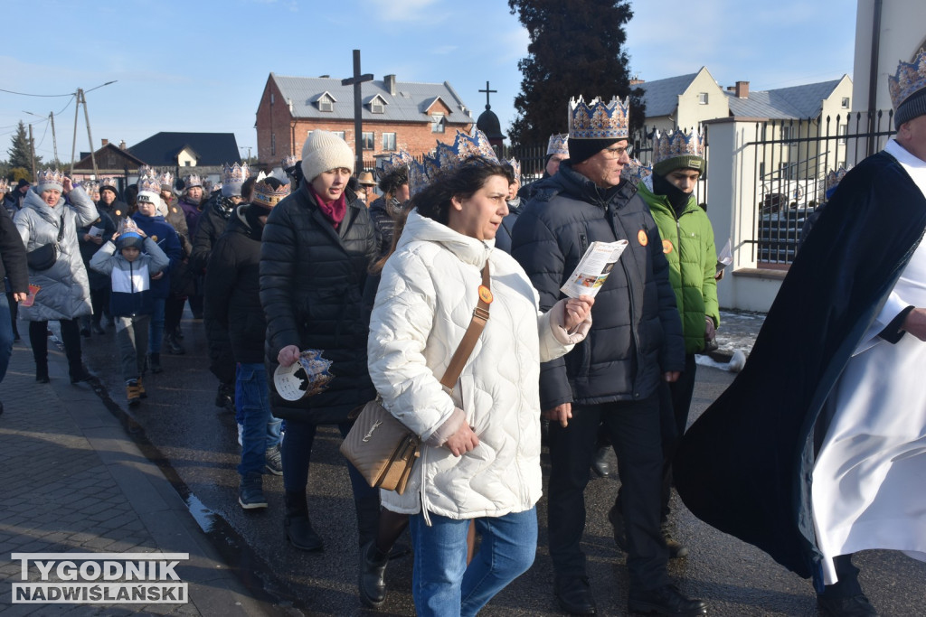 Orszak i jasełka w Nowej Dębie