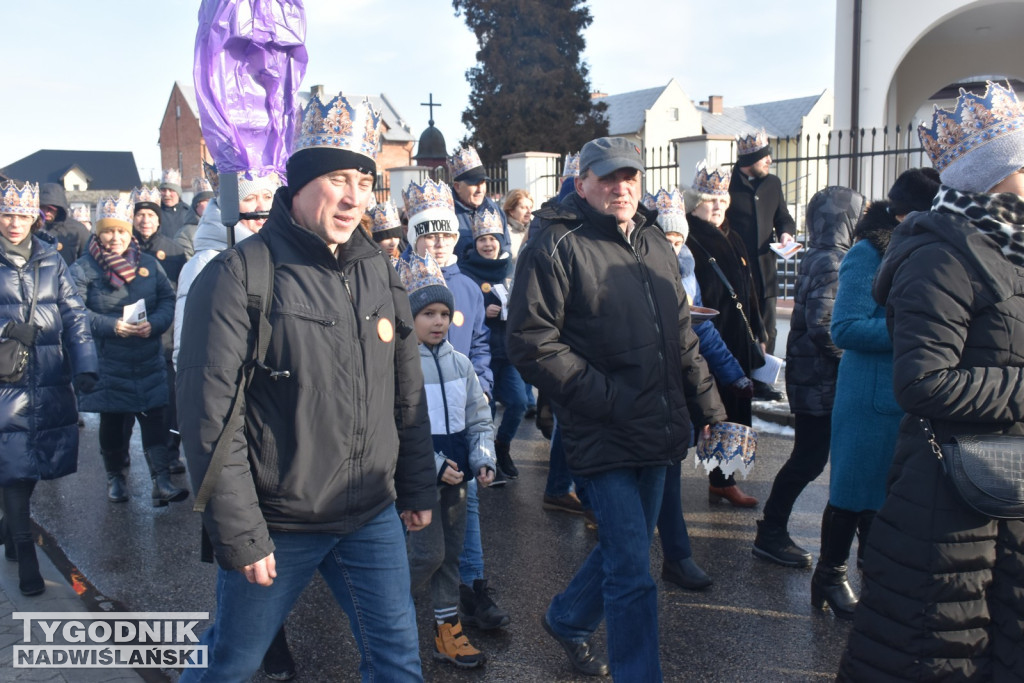 Orszak i jasełka w Nowej Dębie