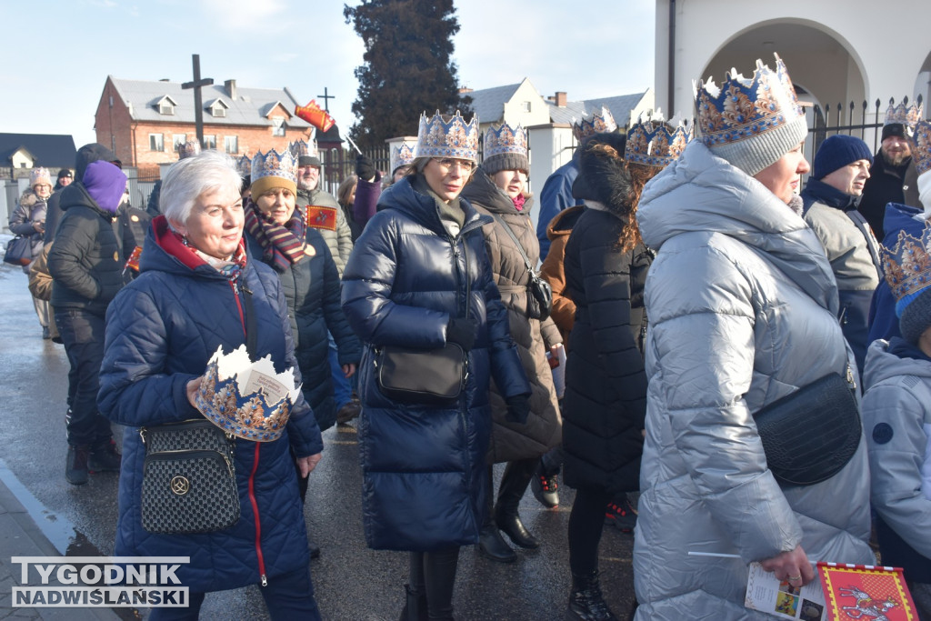 Orszak i jasełka w Nowej Dębie