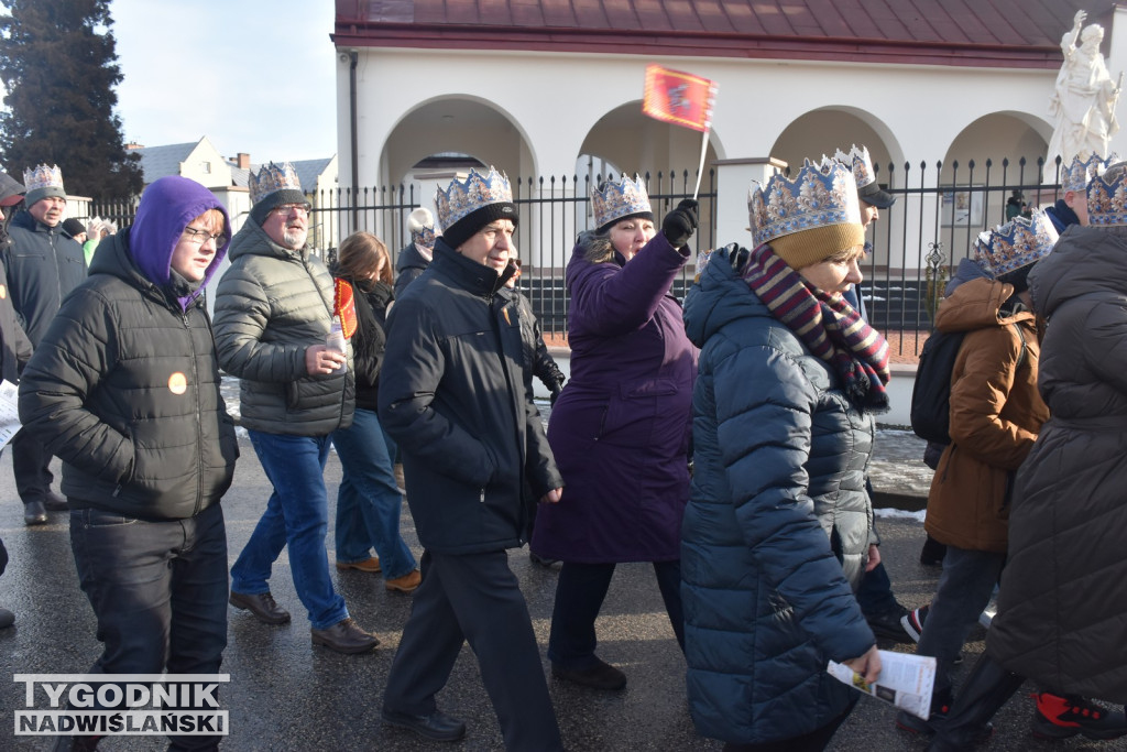 Orszak i jasełka w Nowej Dębie