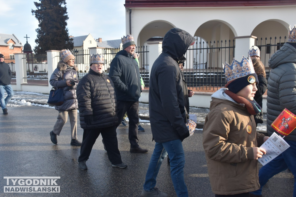 Orszak i jasełka w Nowej Dębie