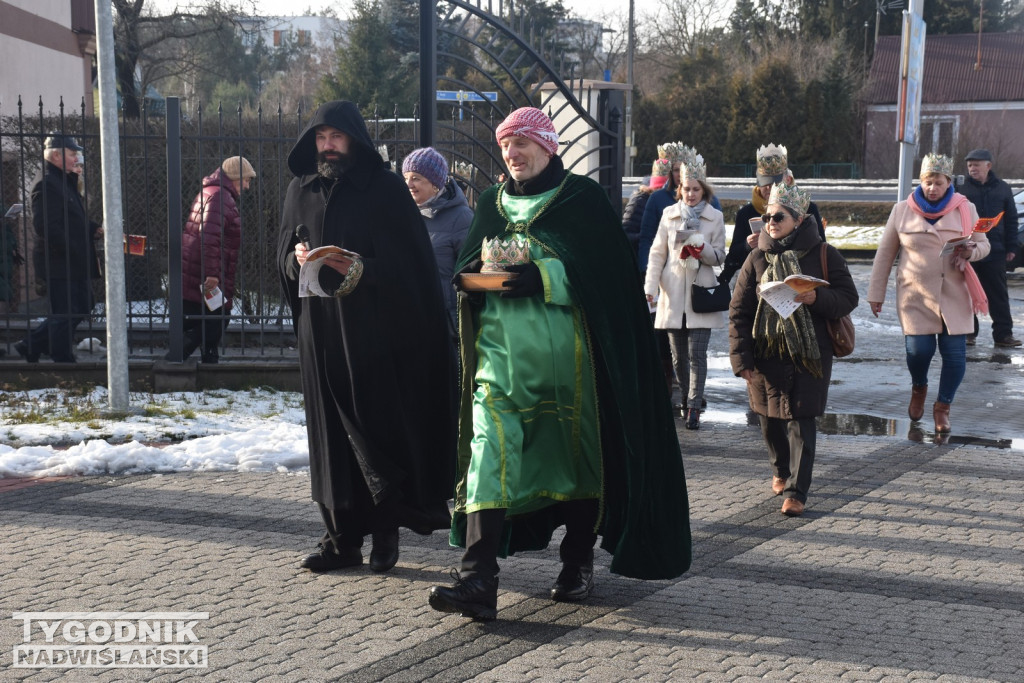 Orszak i jasełka w Nowej Dębie