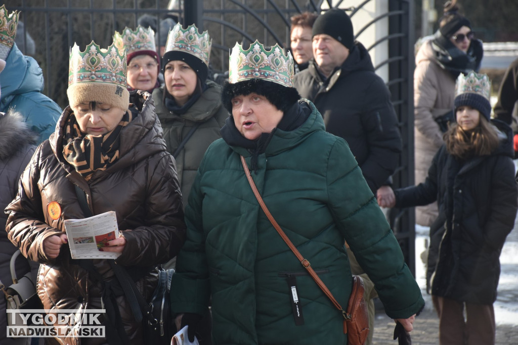 Orszak i jasełka w Nowej Dębie