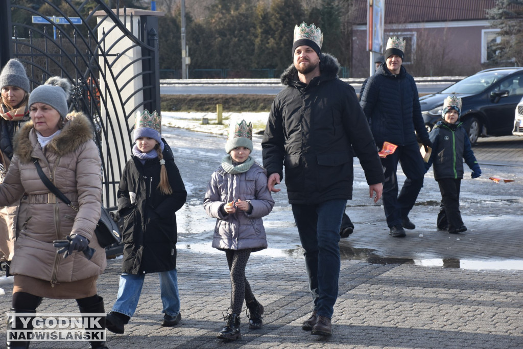 Orszak i jasełka w Nowej Dębie