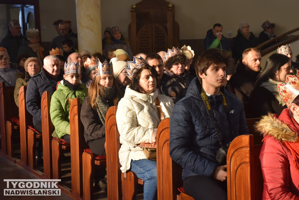 Orszak i jasełka w Nowej Dębie