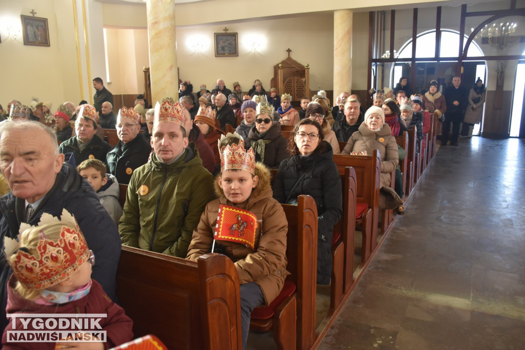 Orszak i jasełka w Nowej Dębie