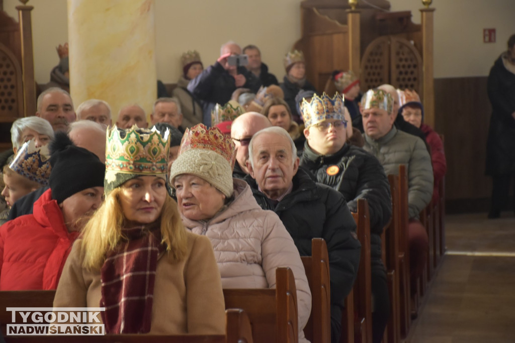 Orszak i jasełka w Nowej Dębie