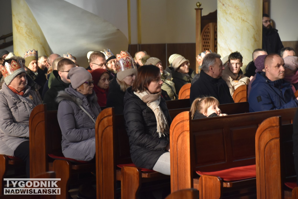 Orszak i jasełka w Nowej Dębie