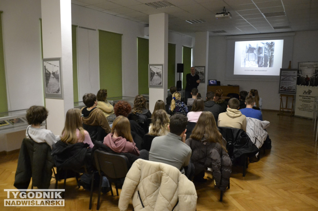 Ciekawa lekcja historii dla uczniów szkół średnich