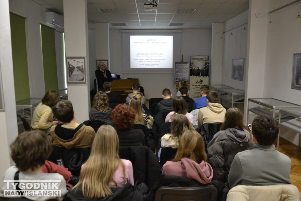 Ciekawa lekcja historii dla uczniów szkół średnich