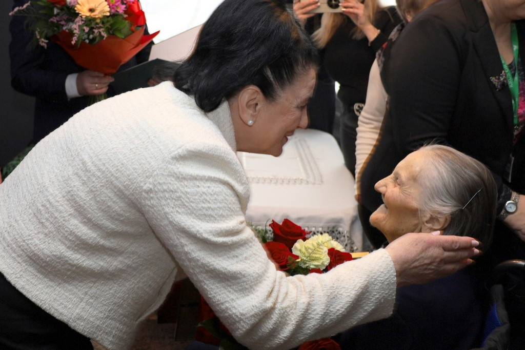 Setne urodziny Reginy Dyl