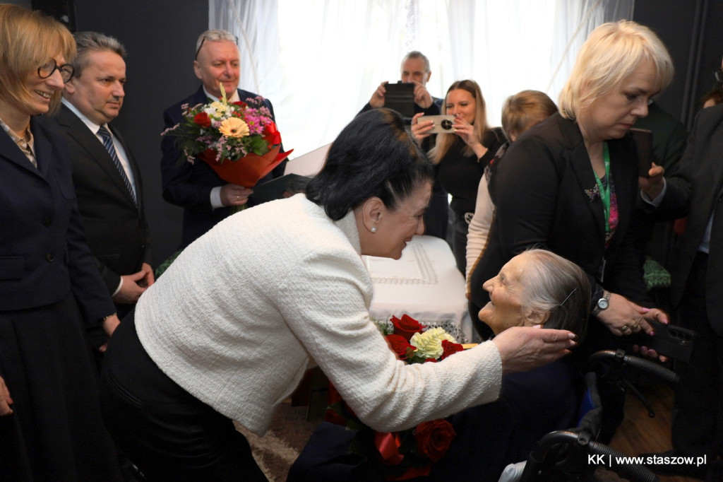 Setne urodziny Reginy Dyl