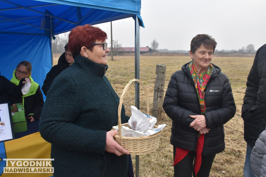 Rozdawanie pączków w Pączku Gorzyckim