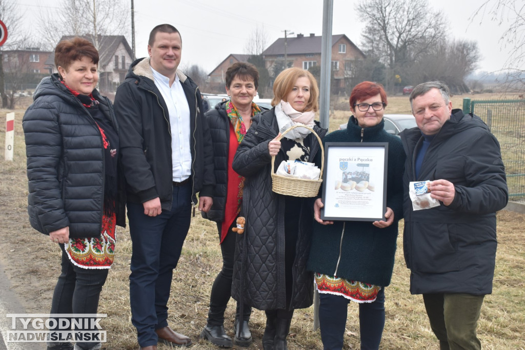 Rozdawanie pączków w Pączku Gorzyckim