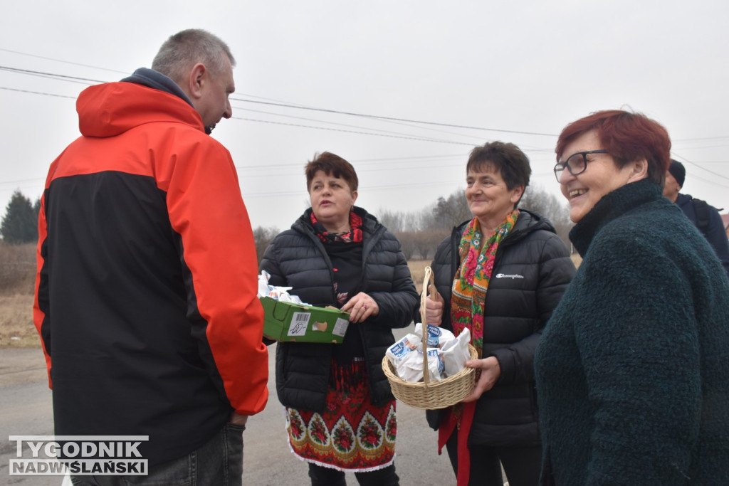 Rozdawanie pączków w Pączku Gorzyckim