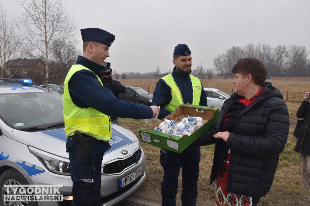 Rozdawanie pączków w Pączku Gorzyckim