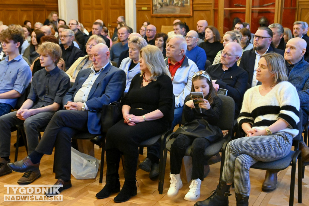 Promocja książki o majorze Hieronimie Dekutowskim - Zaporze