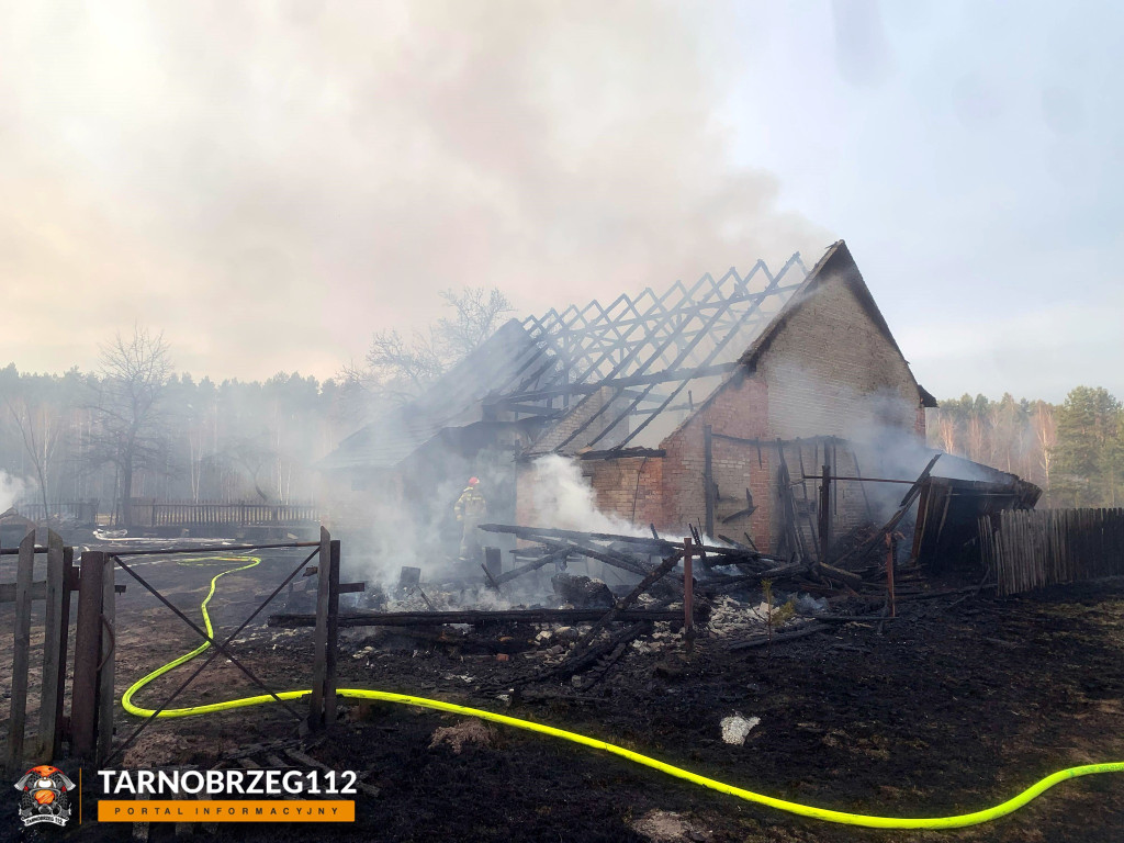 Pożar w Ślęzakach w gm. Baranów Sandomierski