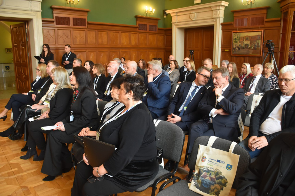 Konferencja dotycząca Parku Dzikowskiego