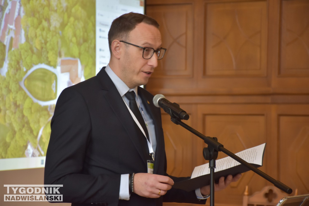 Konferencja dotycząca Parku Dzikowskiego