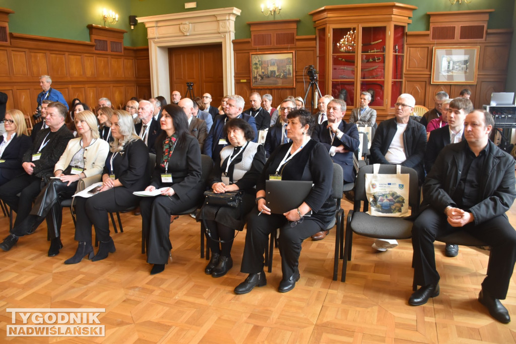 Konferencja dotycząca Parku Dzikowskiego