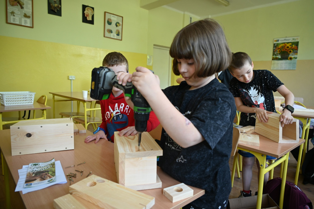 Warsztaty z budowania budek lęgowych dla uczniów