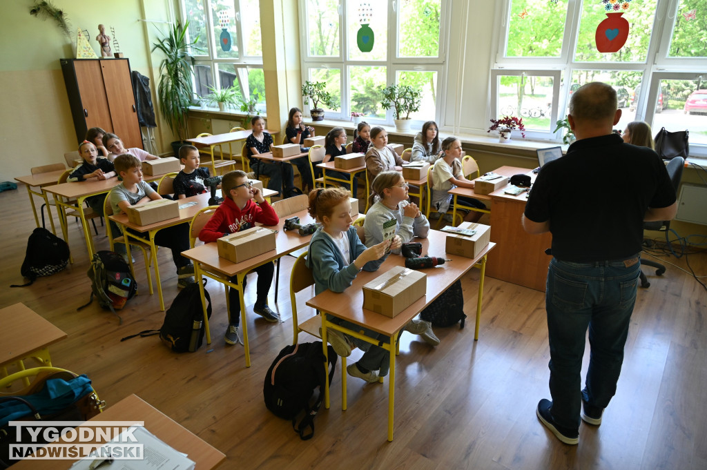 Warsztaty z budowania budek lęgowych dla uczniów
