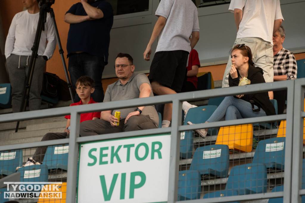 Zdjęcia z trybun mecz Siarka - Stal