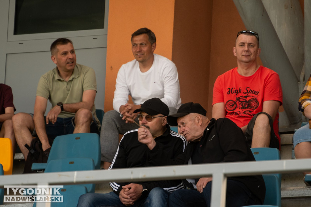 Zdjęcia z trybun mecz Siarka - Stal