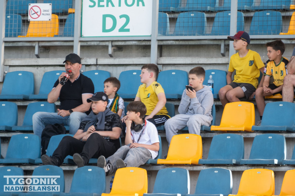 Zdjęcia z trybun mecz Siarka - Stal