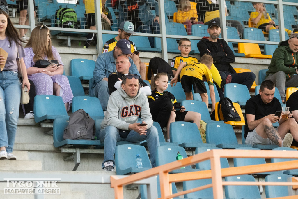 Zdjęcia z trybun mecz Siarka - Stal